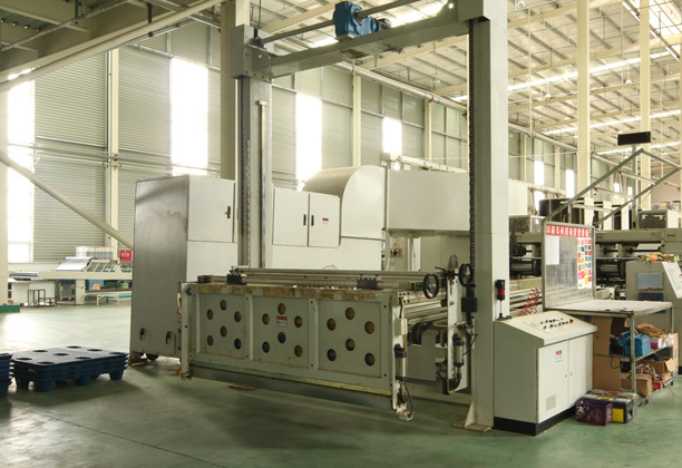 四川彩印紙箱廠家設備